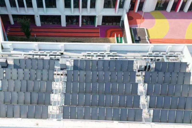 太陽(yáng)能熱水器廠家 太陽(yáng)能集熱器的類型介紹